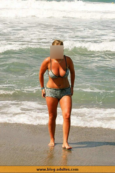 Paire de seins énorme
